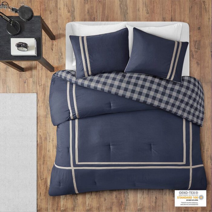 Oxford Reversible Comforter Set in Navy, Full / Queen Intelligent Design10-1583